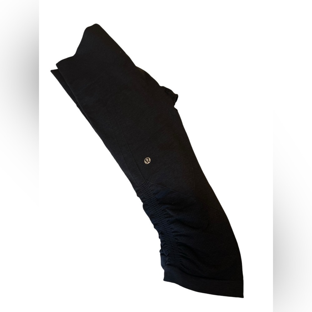 LULULEMON - In The Flow Crop II
Heathered Deep Coal sz4 - Picture 6 of 7